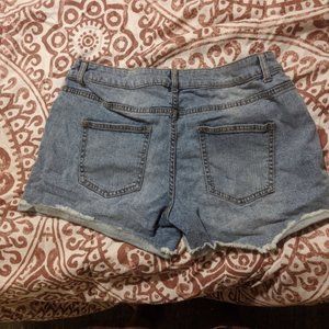 SALE Esmara Medium Rise Folded Frayed Hem Denim Shorts